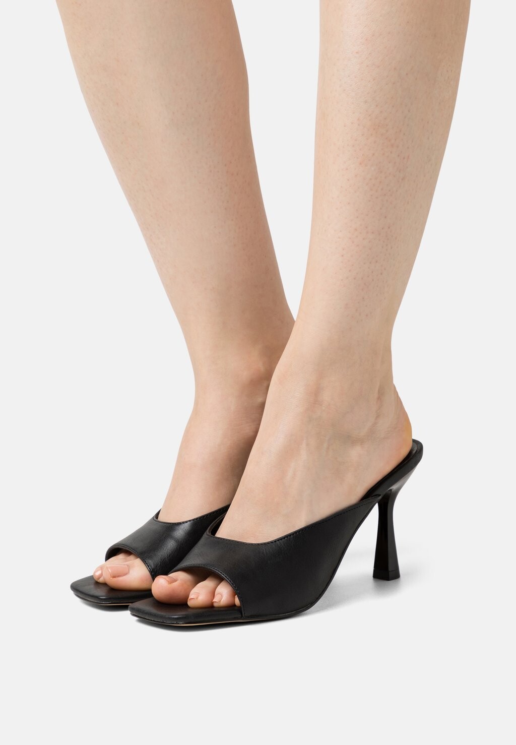 

Шлепанцы ONLY SHOES, черный