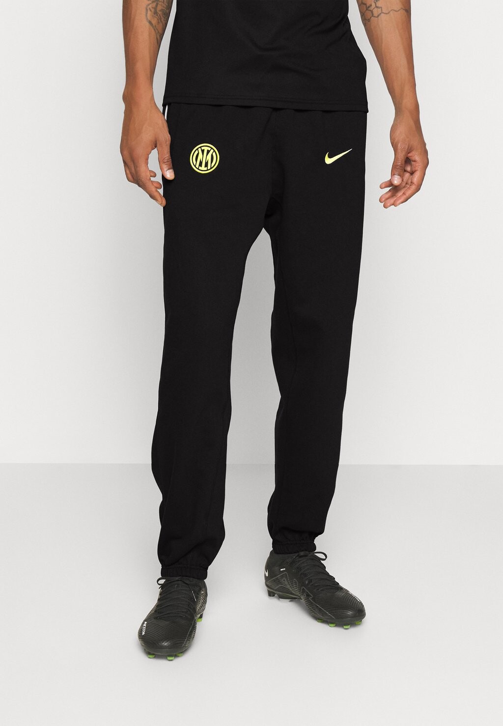 

Team БРЮКИ INTER MAILAND STANDARD Nike, черный/ярко-желтый