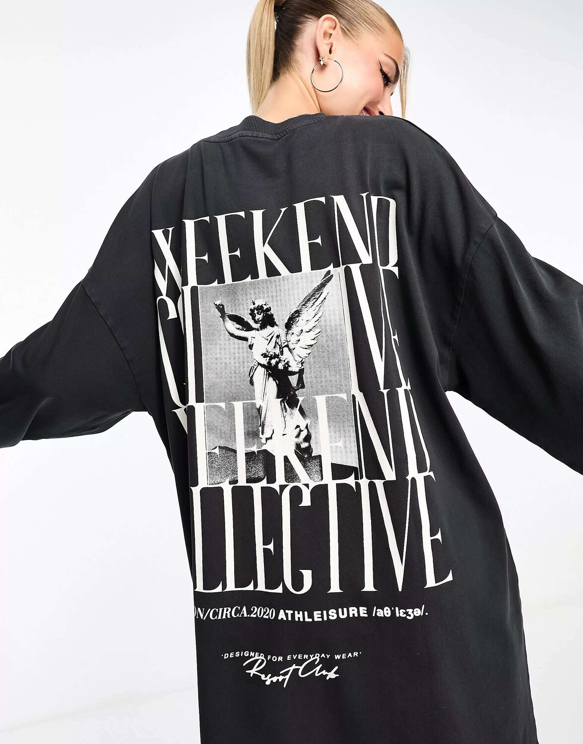 

Платье-футболка с длинными рукавами и фотографическим принтом ASOS Weekend Collective