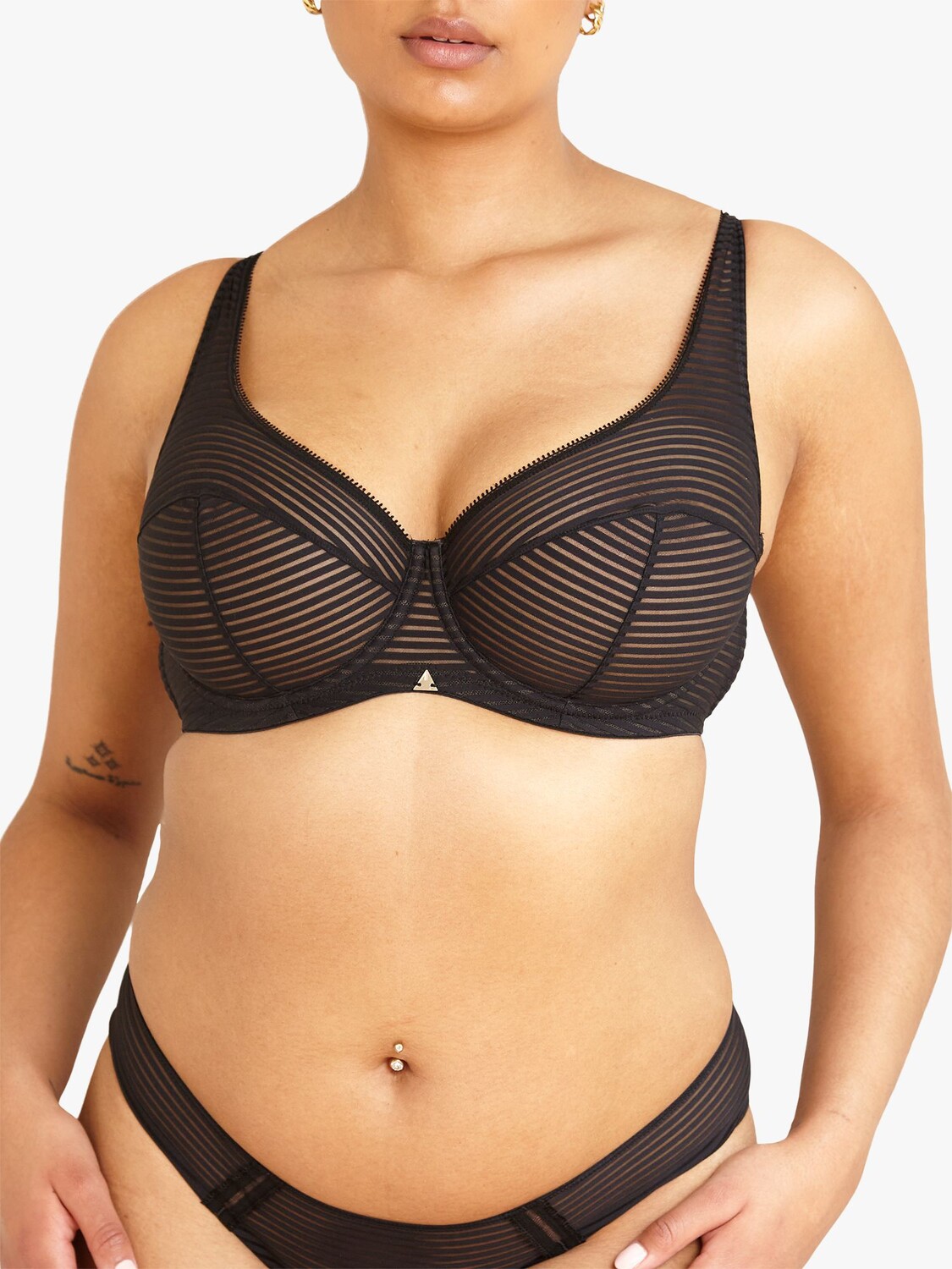 

Beija London Stripes Z Бюстгальтер на косточках без подкладок, размеры чашки DD-H, черный