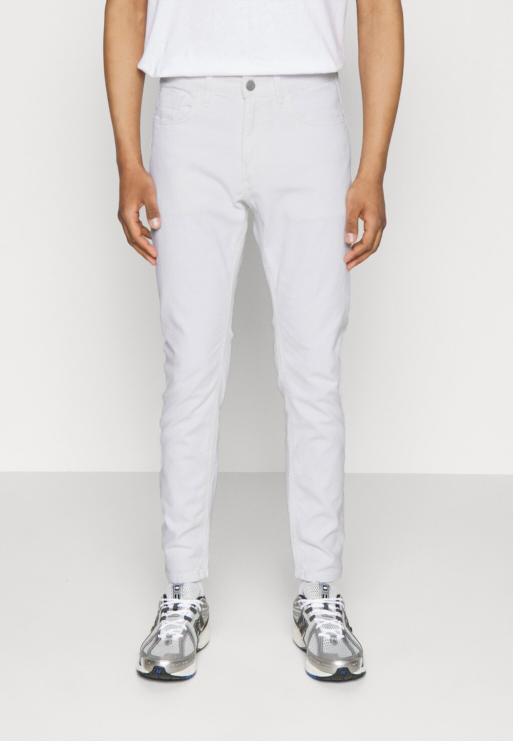 

Джинсы облегающего кроя Esprit