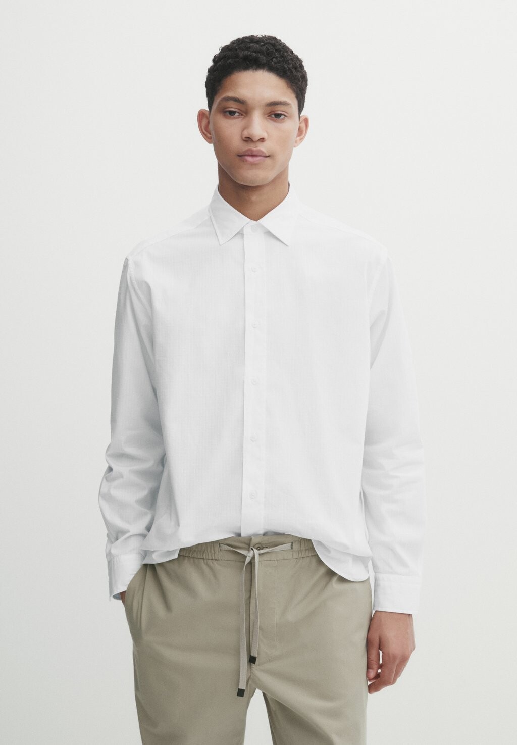 

Деловая рубашка FALSE REGULAR FIT Massimo Dutti, белый