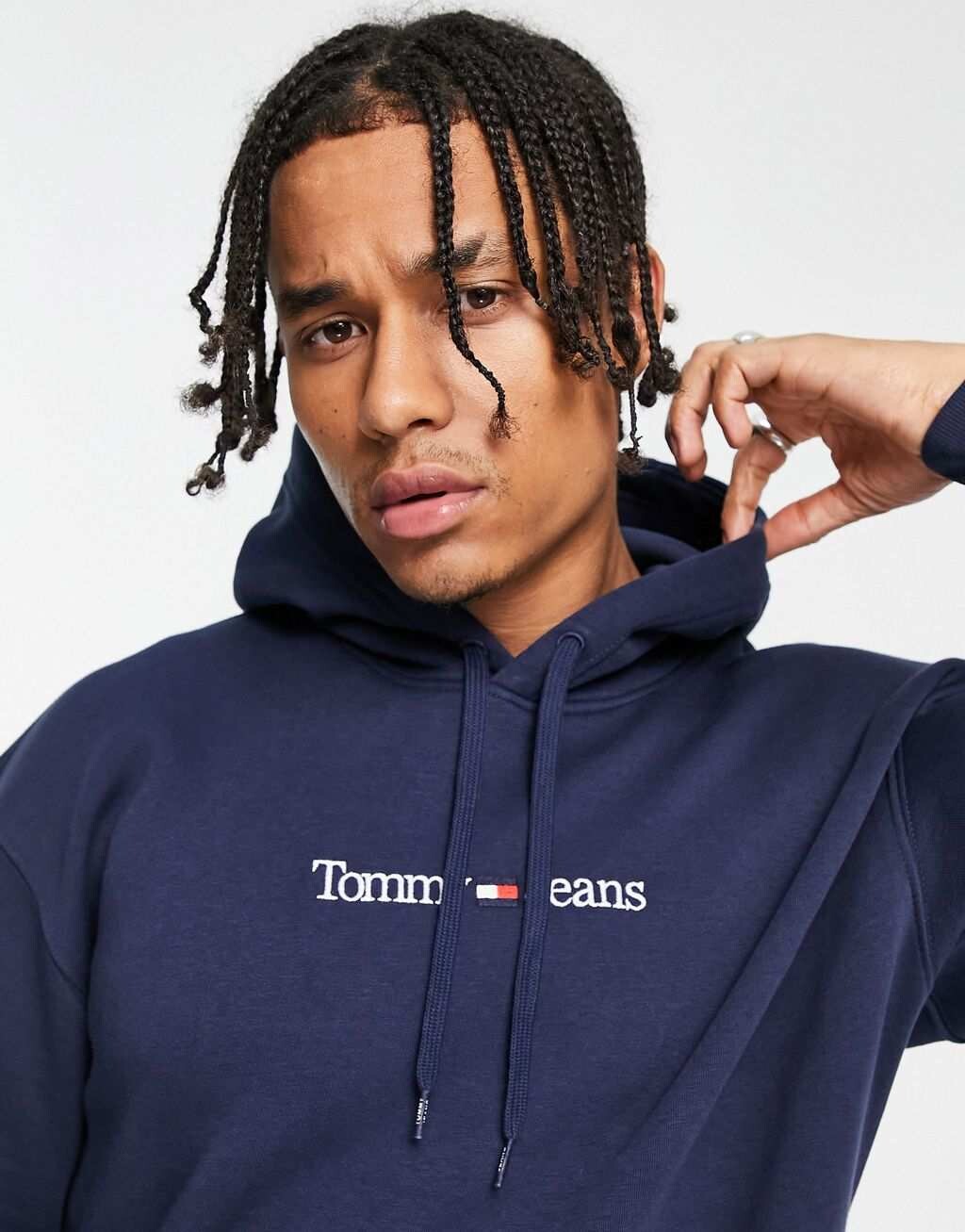 

Темно-синяя худи с линейным логотипом Tommy Jeans