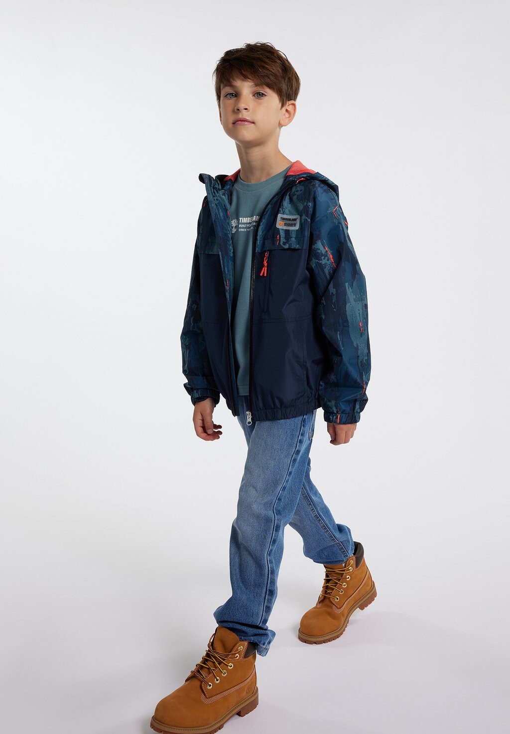

Легкая куртка HOODED WINDBREAKER Timberland, цвет dark denim