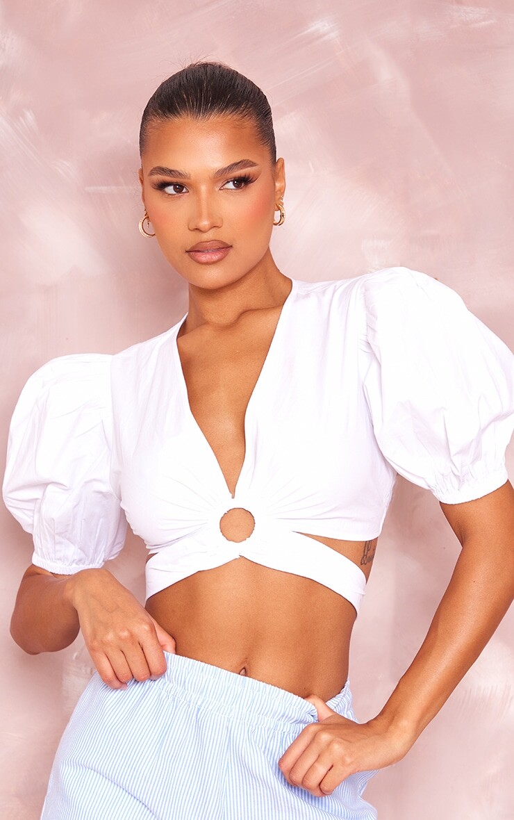 

PrettyLittleThing Укороченный топ из белого поплина с пышными рукавами и кольцом с завязкой на талии