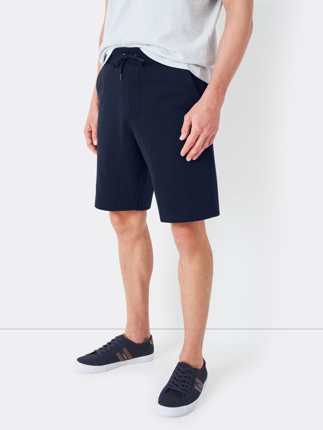 

Crew Clothing Шорты Fairford, темно-синие