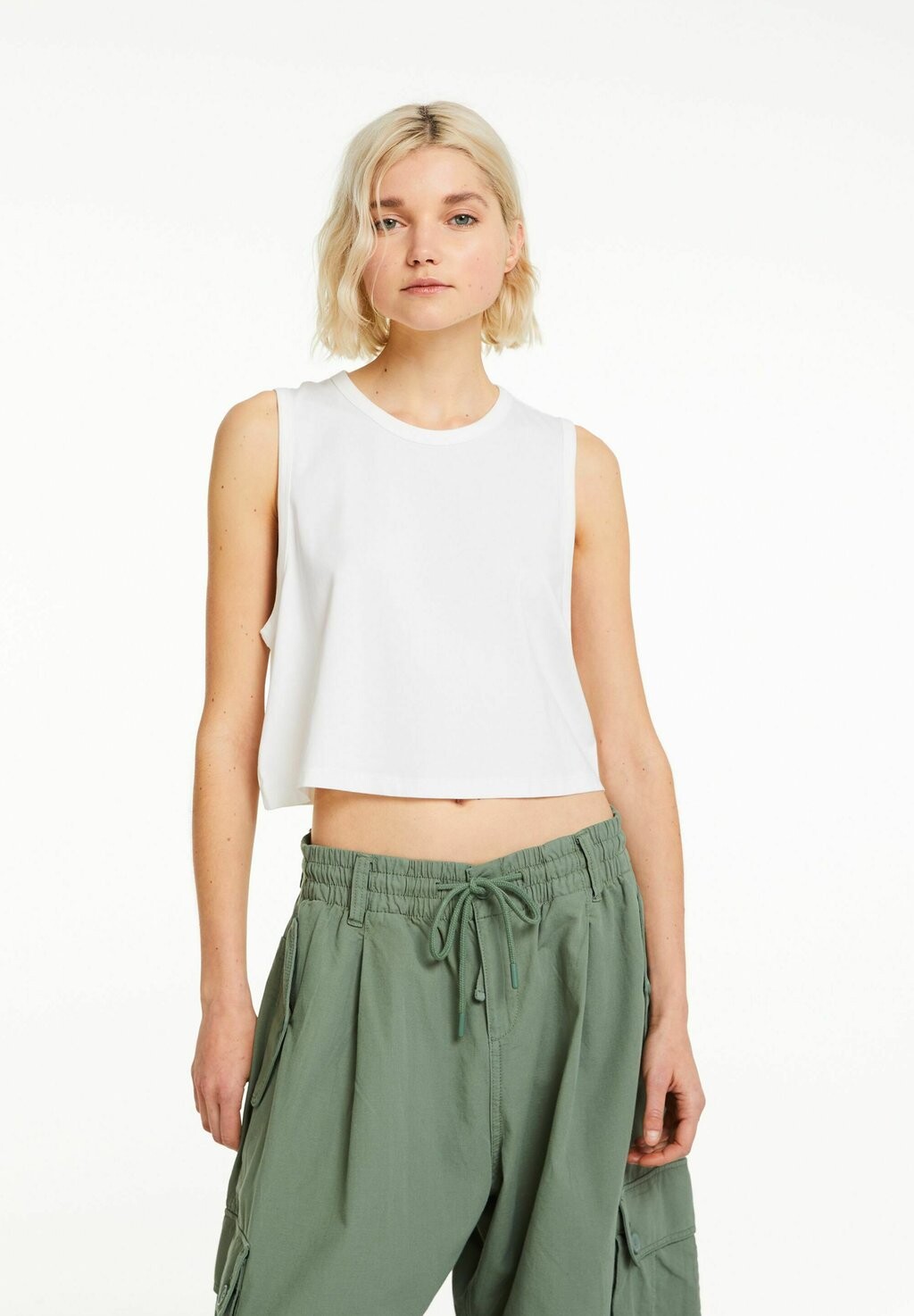 

Топ Bershka, белый