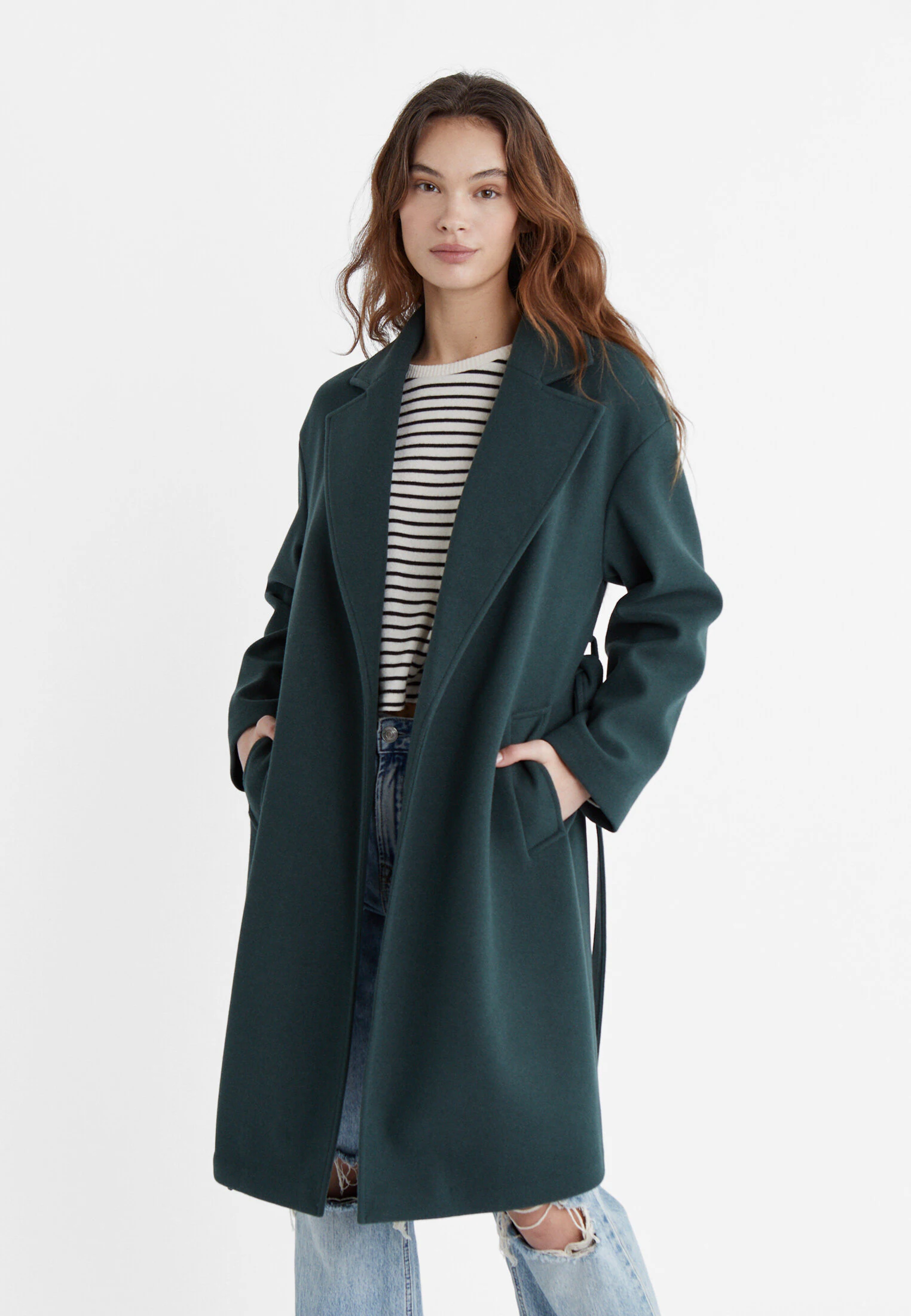 

Мягкое пальто с поясом Stradivarius, зеленый