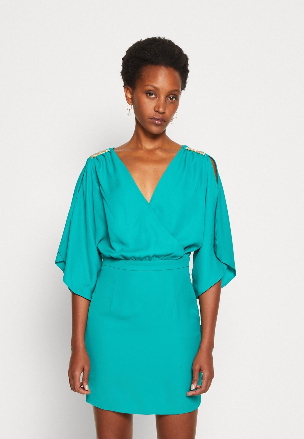 

Элегантное платье MARCIANO BY GUESS
