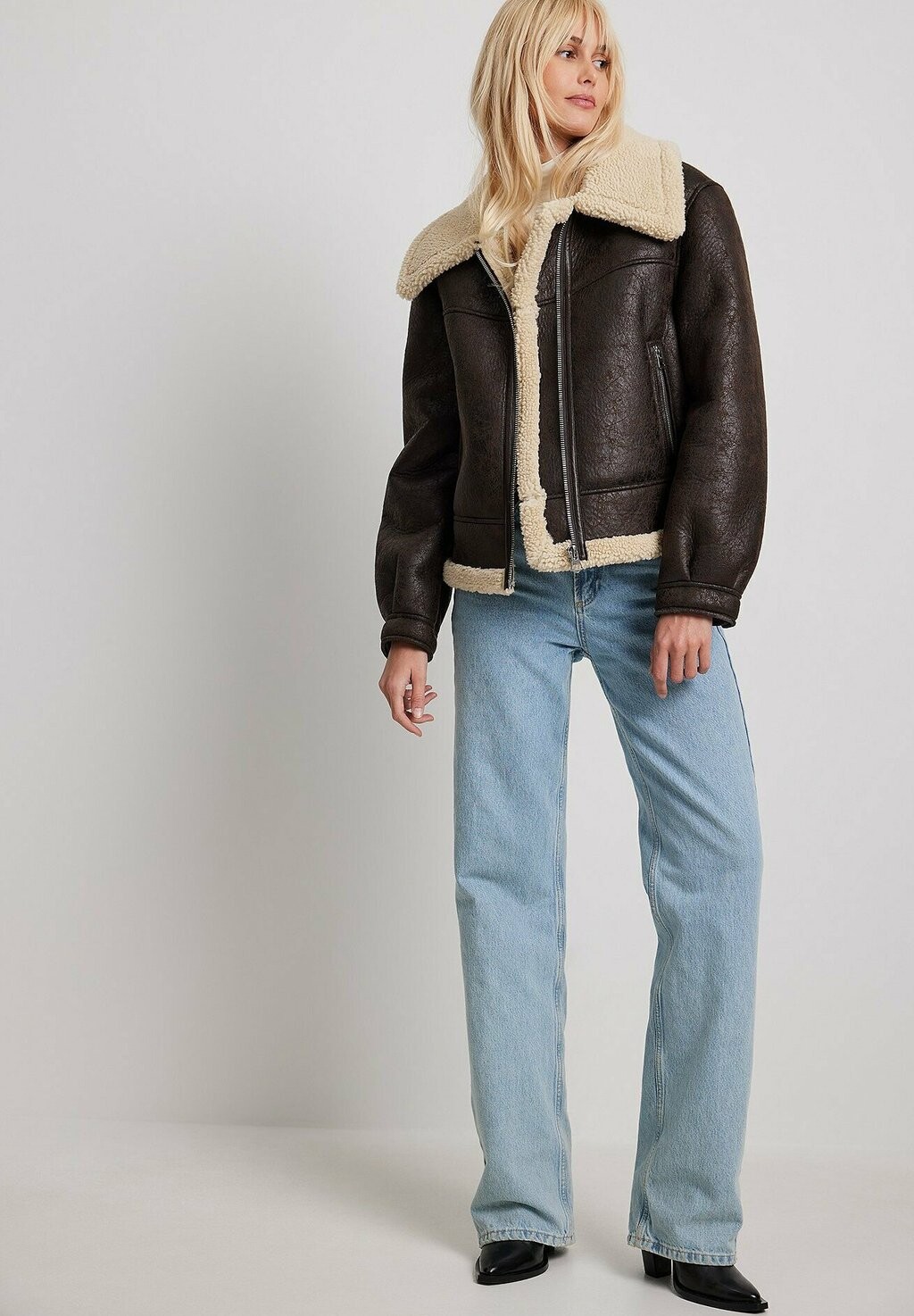 

Куртка NA-KD BONDED IM VINTAGE-LOOK, коричневый