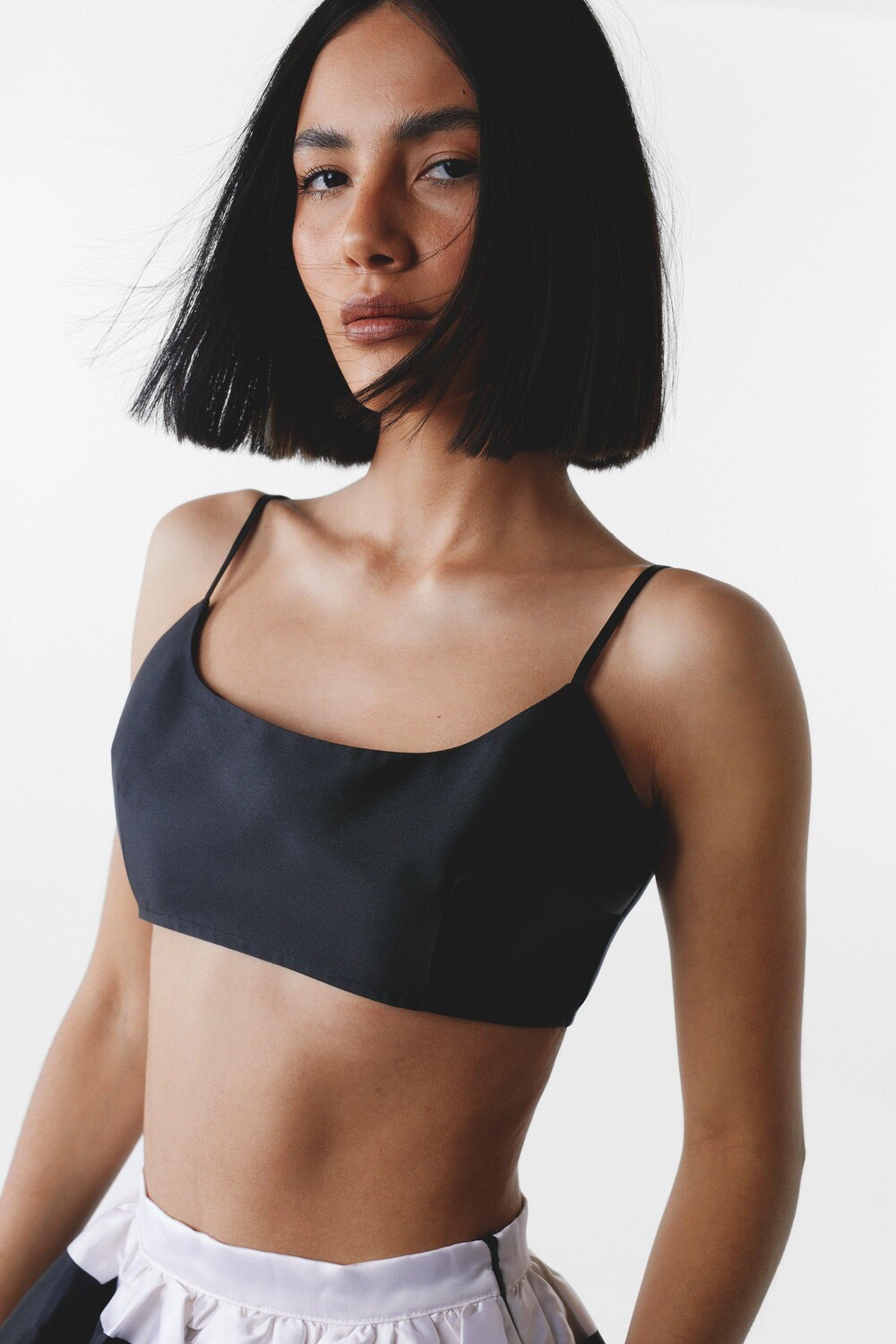 

Структурированный топ на бретельках Nasty Gal, черный