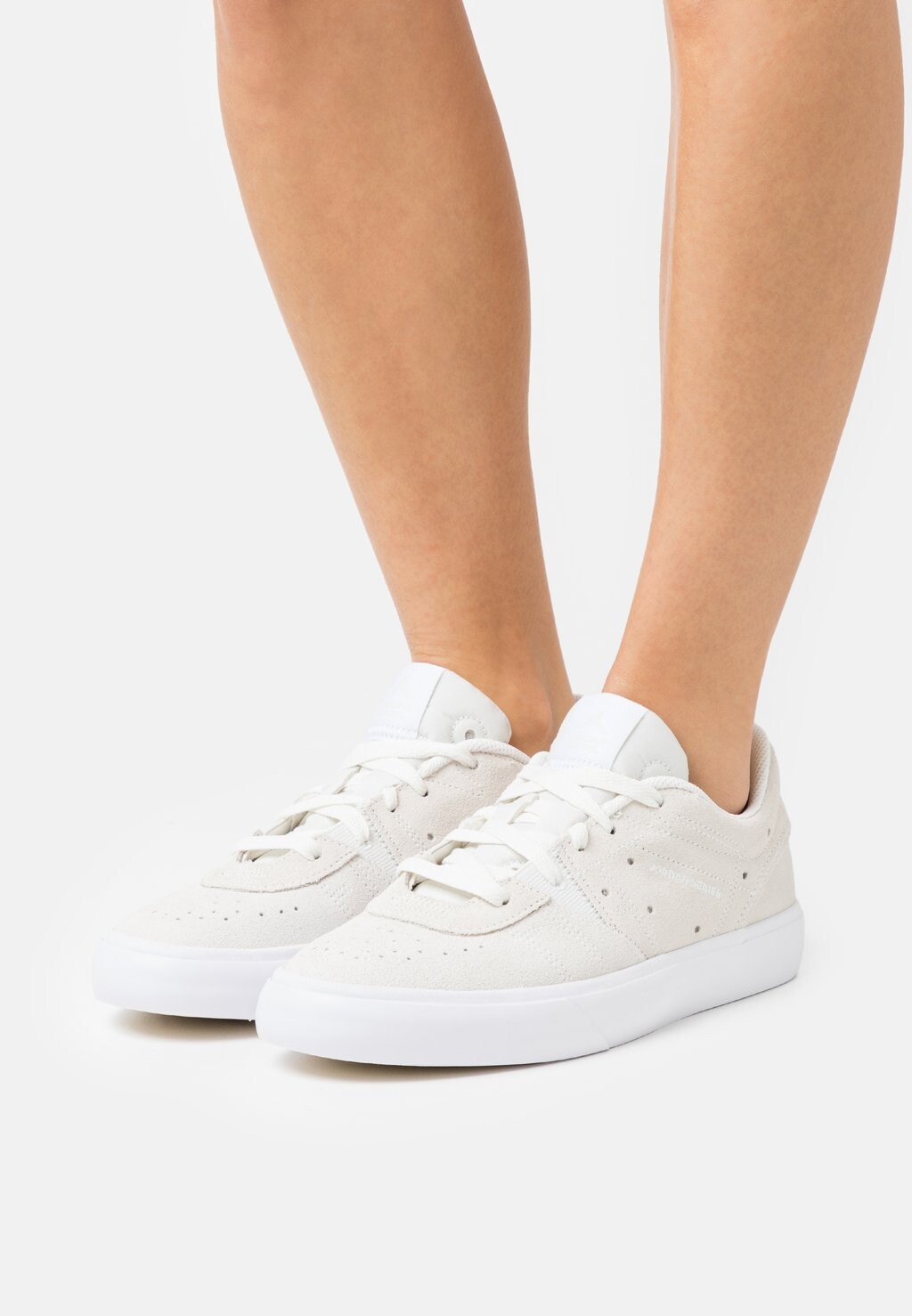 

Кроссовки Jordan Wmns Jordan Series Es, парус/белый