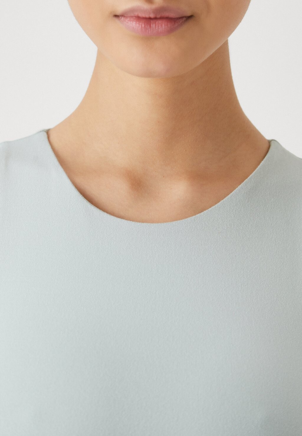 

Топ FLAT SEAMLESS HIGH NECK TANK Hollister Co., светло-серый