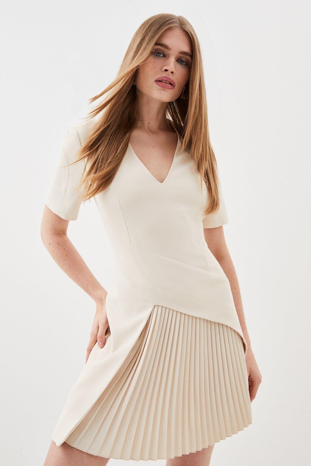

Мини-платье в стиле милитари со складками спереди Karen Millen, белый
