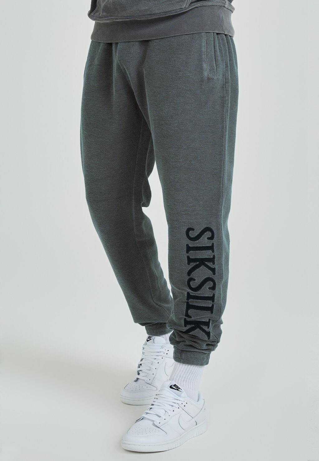 

Спортивные брюки Loopback SIKSILK, цвет washed grey