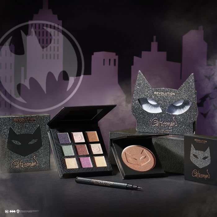 Хайлайтер Iluminador Catwoman X Makeup Revolution Kitty Got Claws Highlighter Revolution, Nude цена и фото