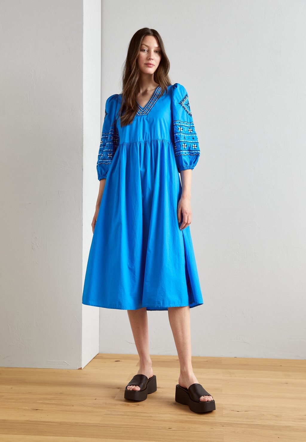 

Летнее платье Marks & Spencer, синий