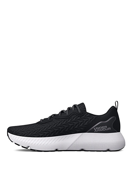 

Черные женские кроссовки Under Armour