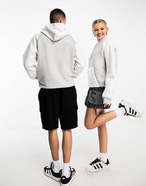 

Серый меланжевый худи adidas Originals Essentials+ с небольшим логотипом
