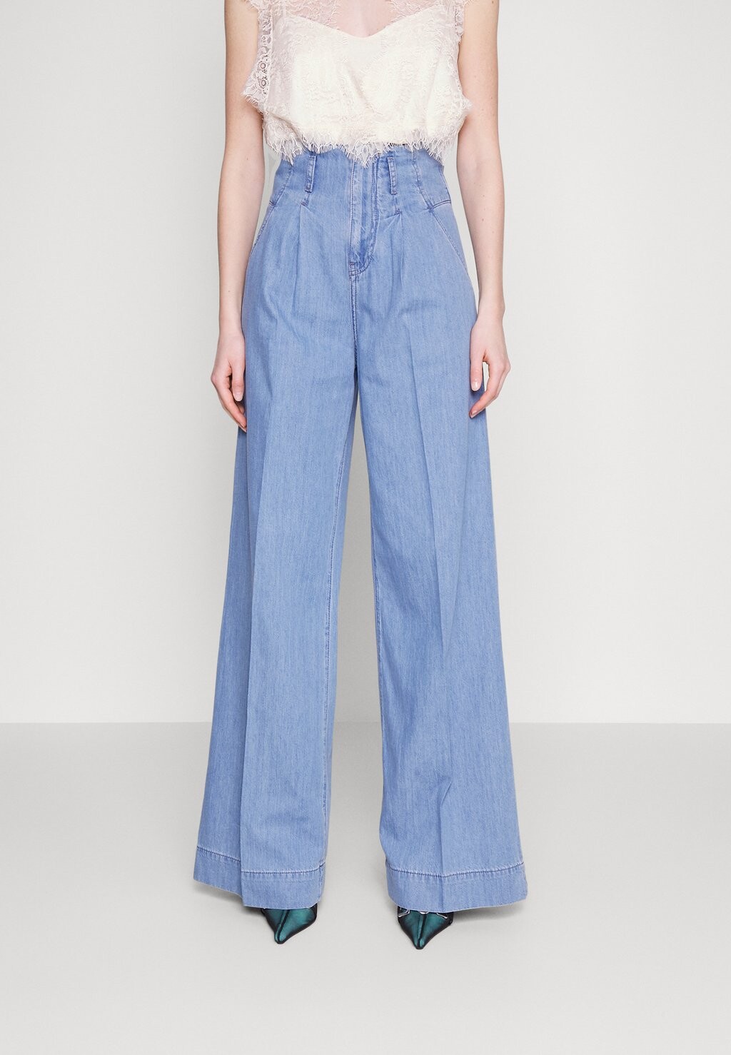 

Расклешенные джинсы Pinko