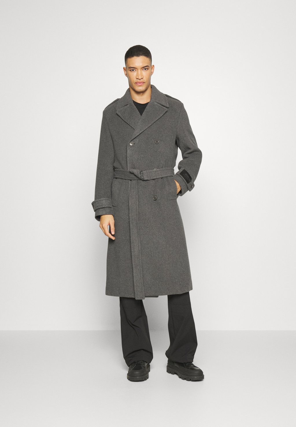Классическое пальто DRYKORN, серый