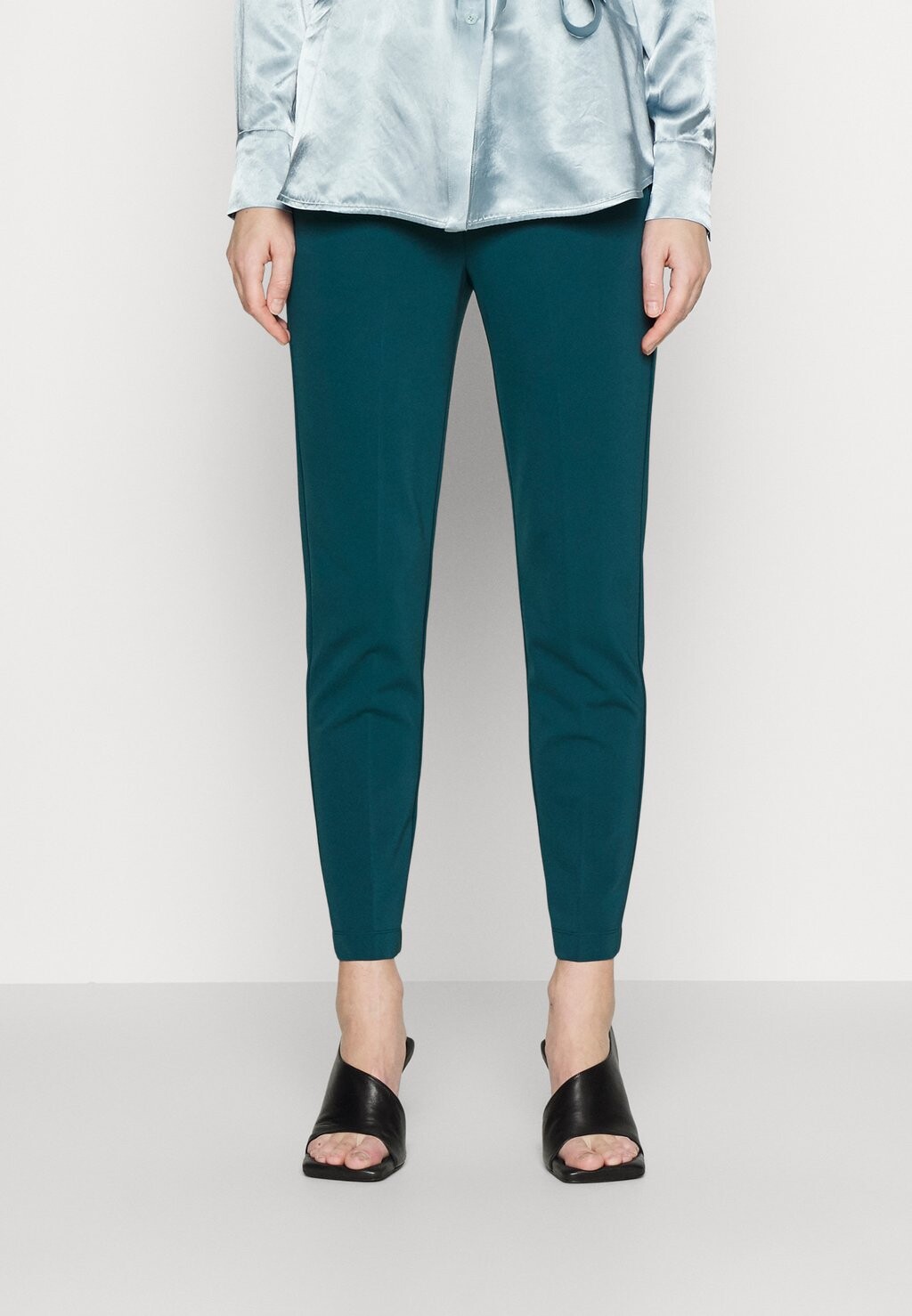 

Брюки Max Mara Leisure