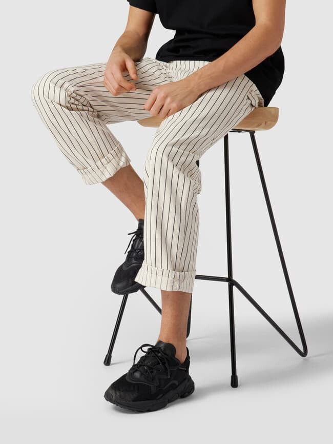 

Кроссовки с лейблом adidas Originals, черный