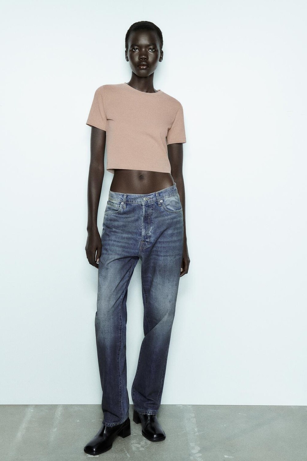 

Укороченная футболка стрейч ZARA, бежево-розовый