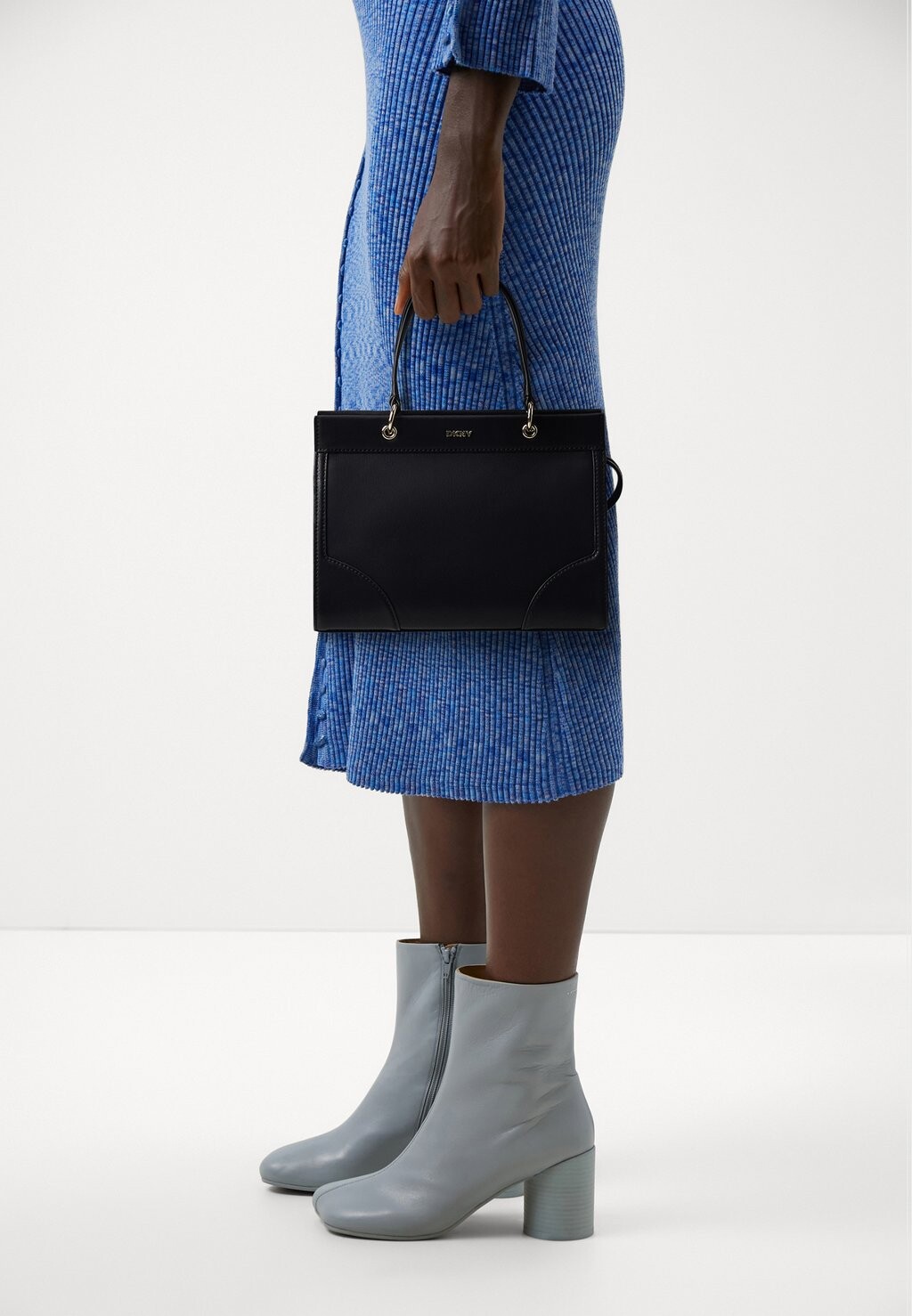

Сумочка GRAMERCY DKNY, черный