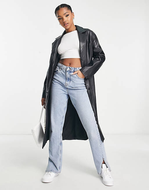 

Черное пальто строгого кроя из искусственной кожи со швами Bershka, Черный