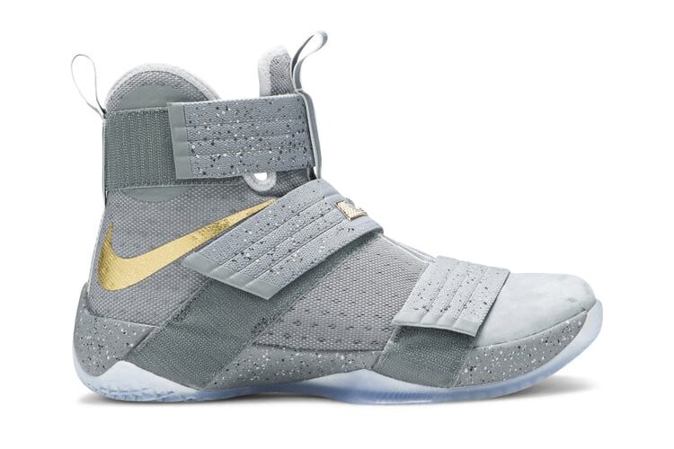 

Кроссовки Nike LeBron Soldier 10 'Battle Grey', серый