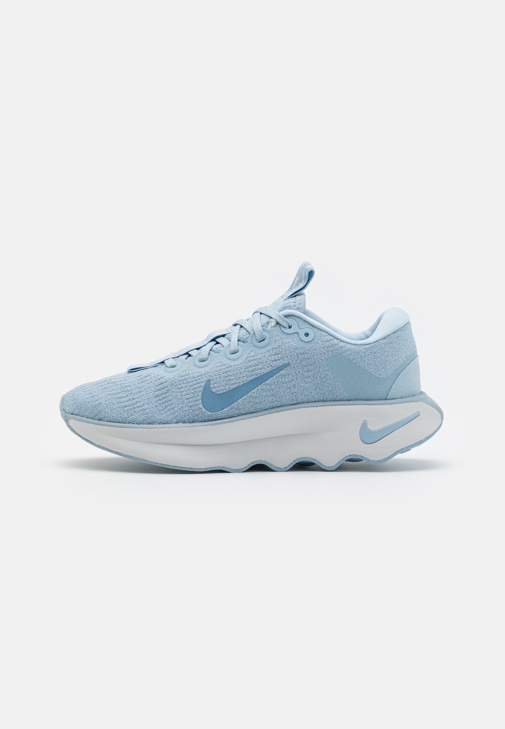 

Полуботинки MOTIVA Nike, цвет light armory blue/photon dust