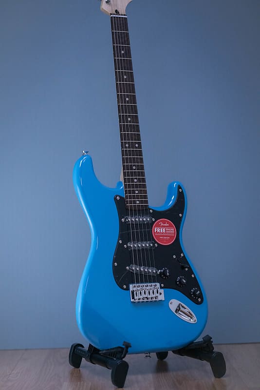 Электрогитара Squier Sonic Stratocaster California Blue фотографии