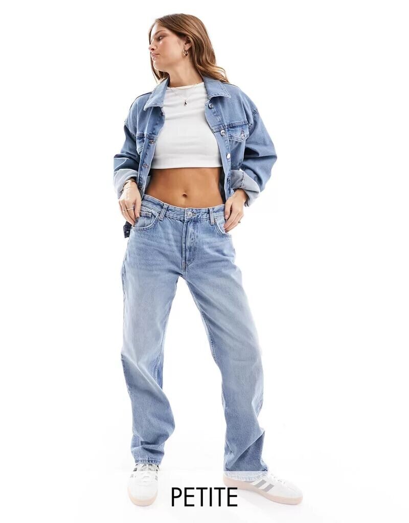 

Джинсы прямого кроя Bershka Petite средней стирки