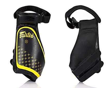 

Накладки Fairtex Low Kick TP4