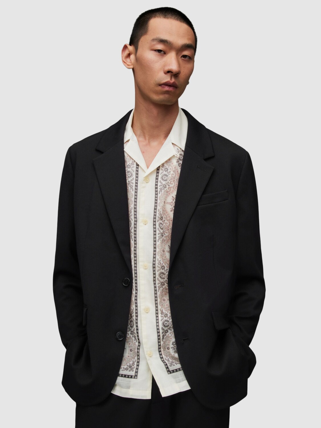 

Приталенный пиджак со шлемом AllSaints, древесный уголь