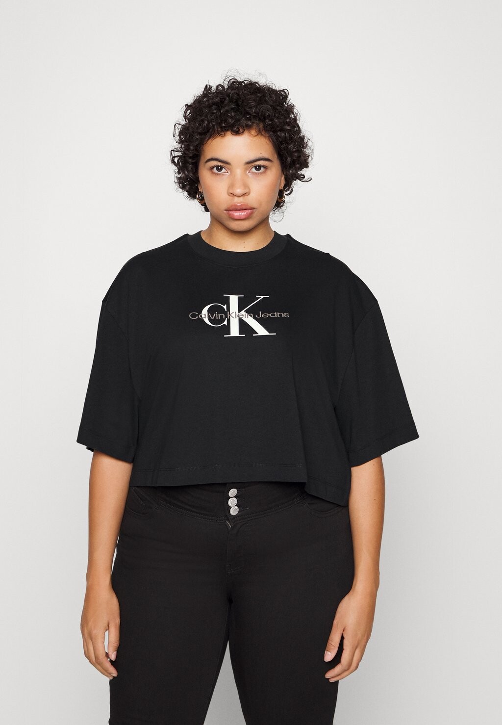 

Футболка с принтом Calvin Klein, черный