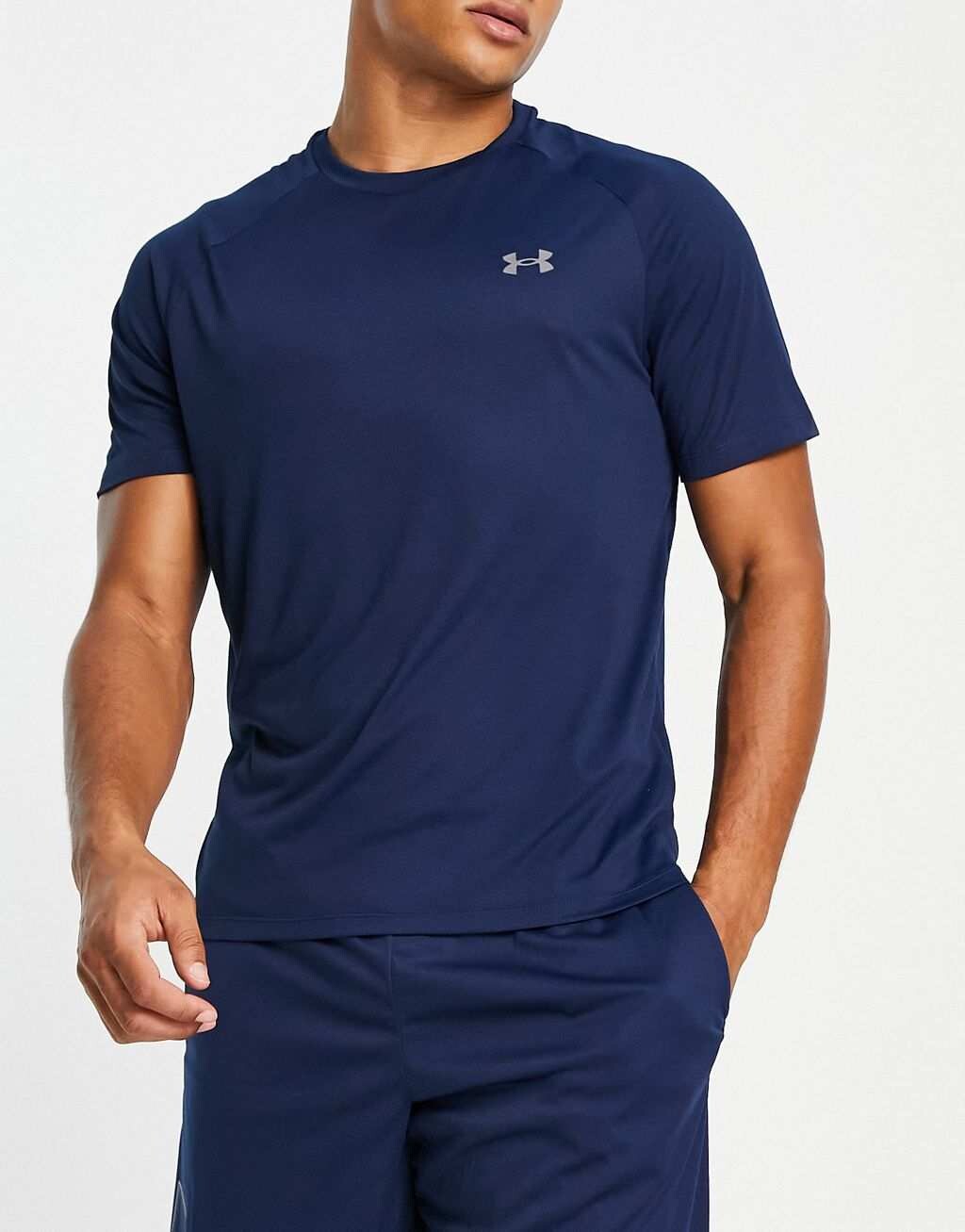 

Темно-синяя футболка Under Armour Training Tech 2.0