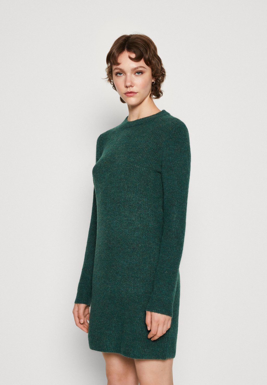 Трикотажное платье PCELLEN O-NECK DRESS Pieces, треккинговый зеленый