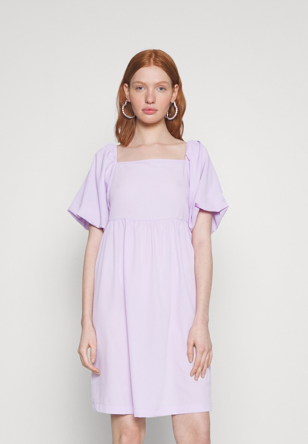 

Коктейльное платье Monki