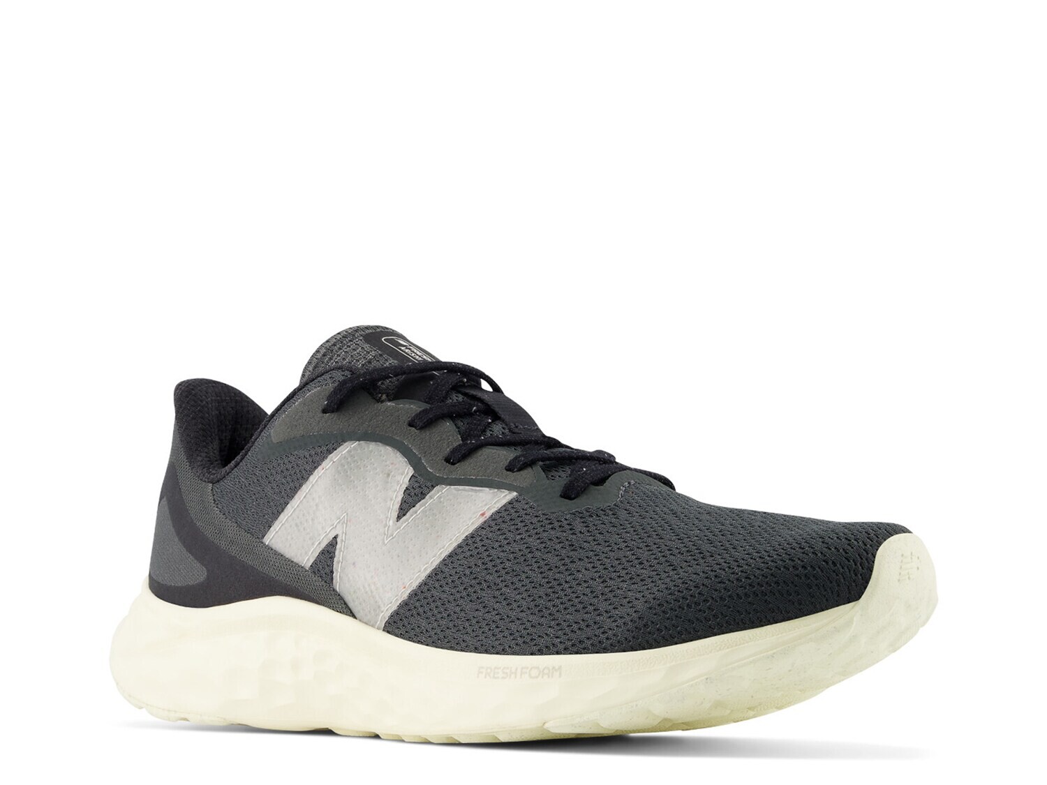 Кроссовки New Balance Fresh Foam Arishi V4, черный/белый