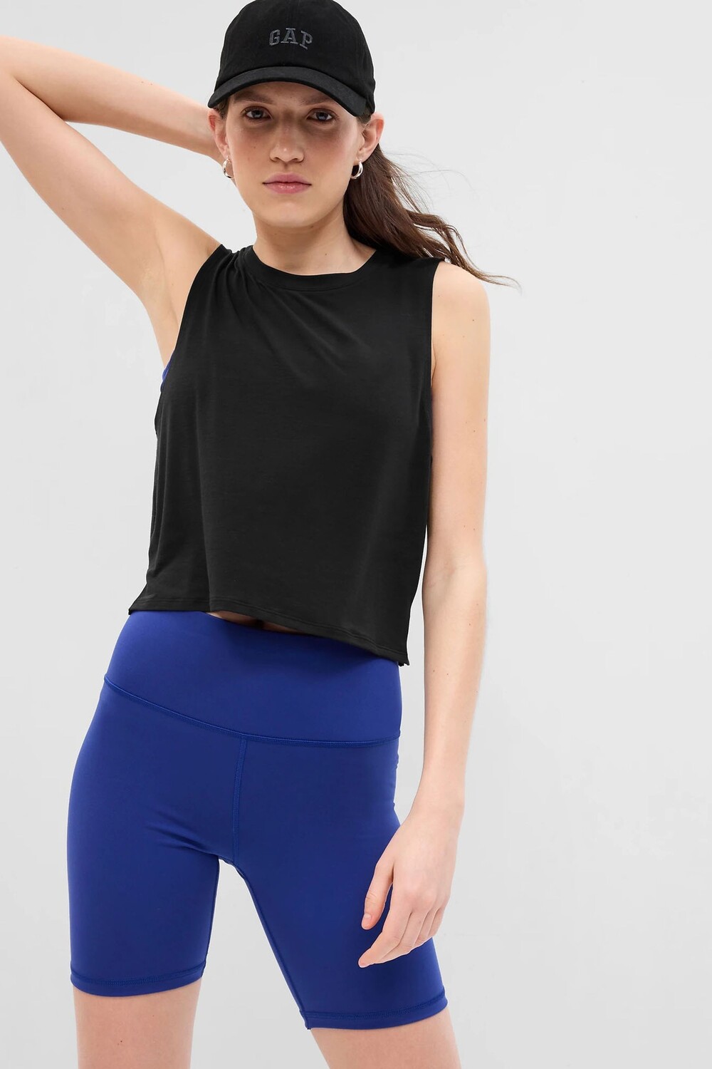 

Укороченный топ Fit Breathe из переработанной ткани Gap, черный