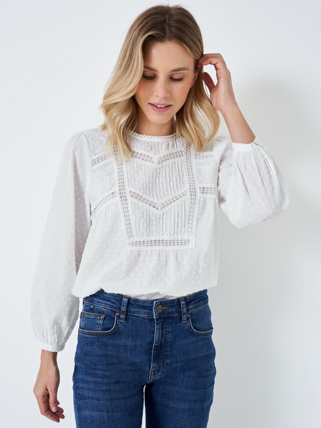 

Блуза Delphine Crew Clothing, белый