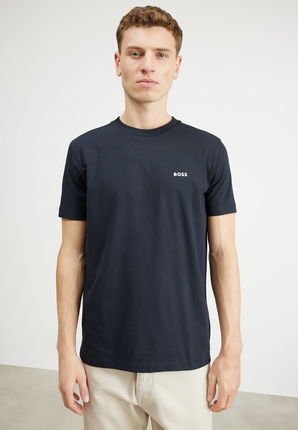 Базовая футболка BOSS, темно-синяя
