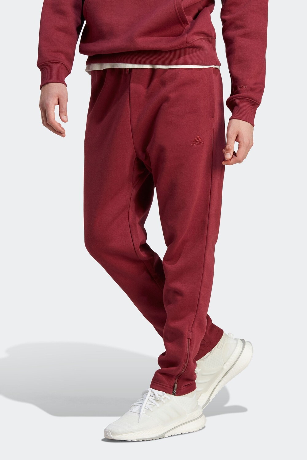 

Спортивная одежда All SZN Флисовые зауженные спортивные штаны adidas, красный