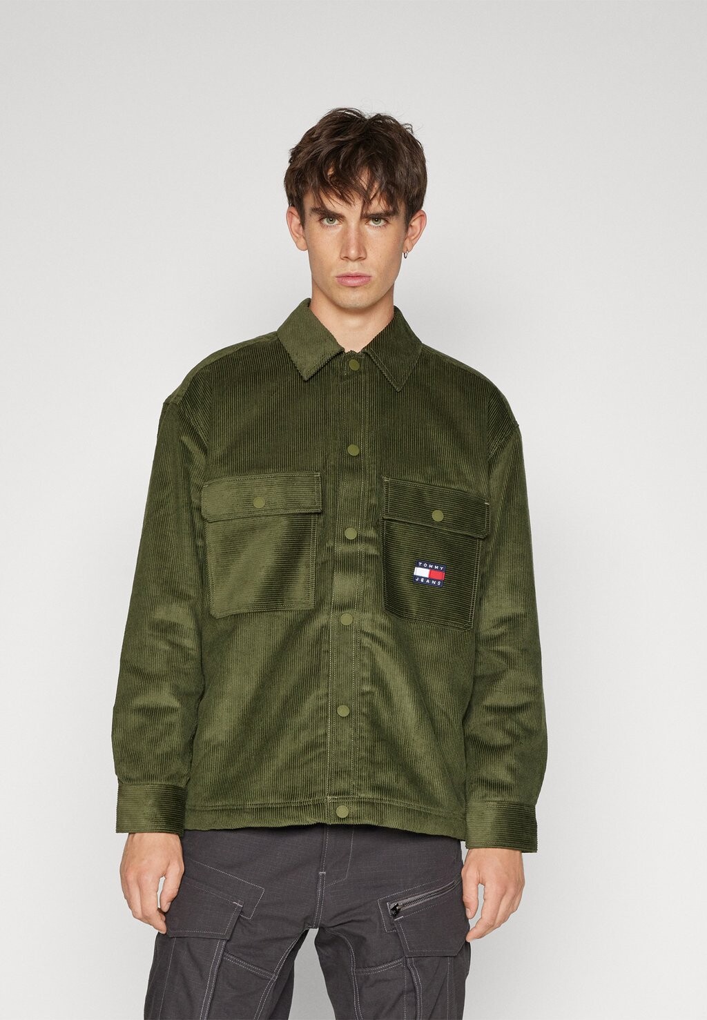 

Куртка Tommy Jeans РУБАШКА SHERPA, цвет drab olive green