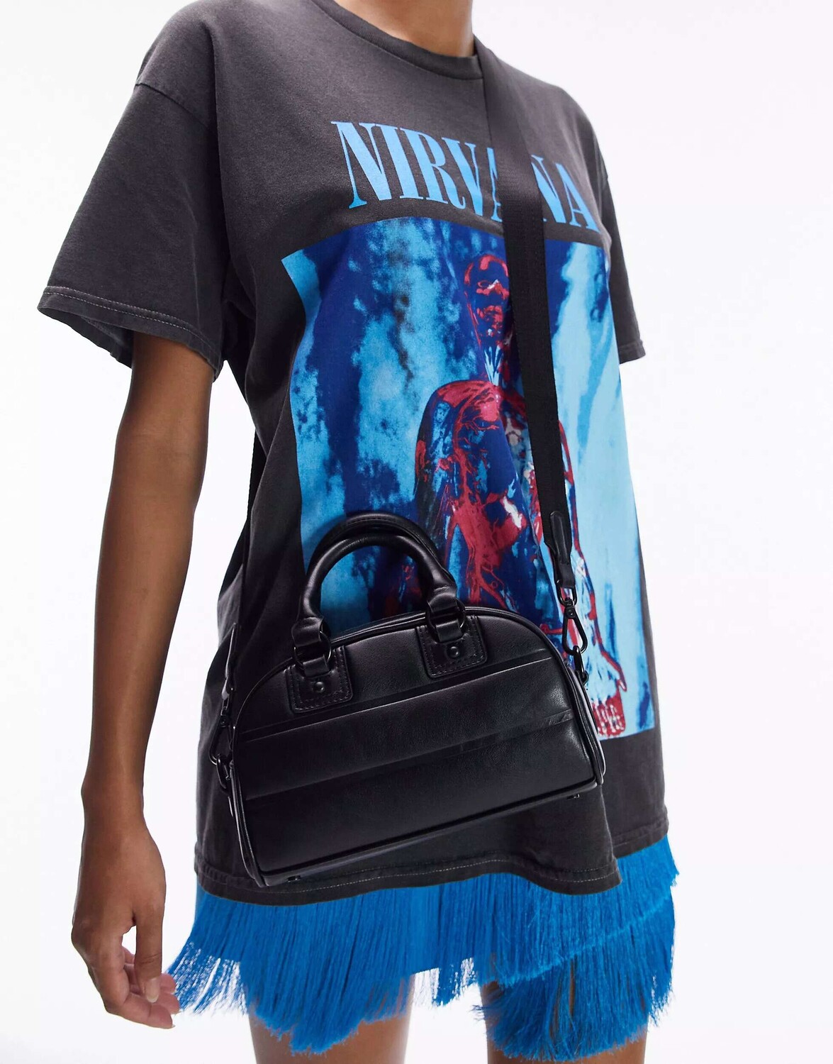 

Черная сумка через плечо-котелок Topshop Carys