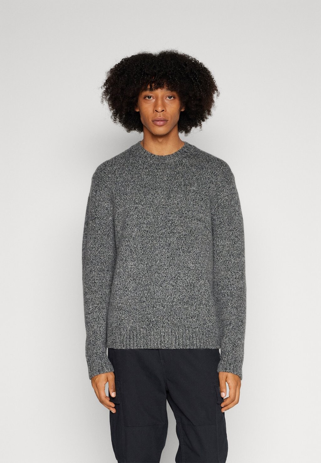 

Свитер FUZZY PERFECT CHARCOAL CREW SWEATER Abercrombie & Fitch, темно-серый меланж
