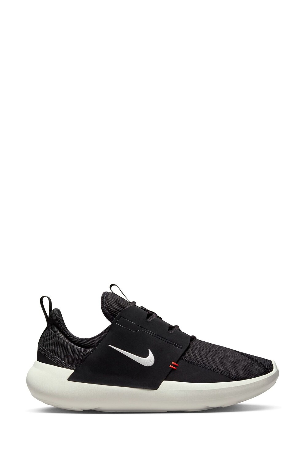 

Спортивная обувь с мотивом серии E Nike, черный