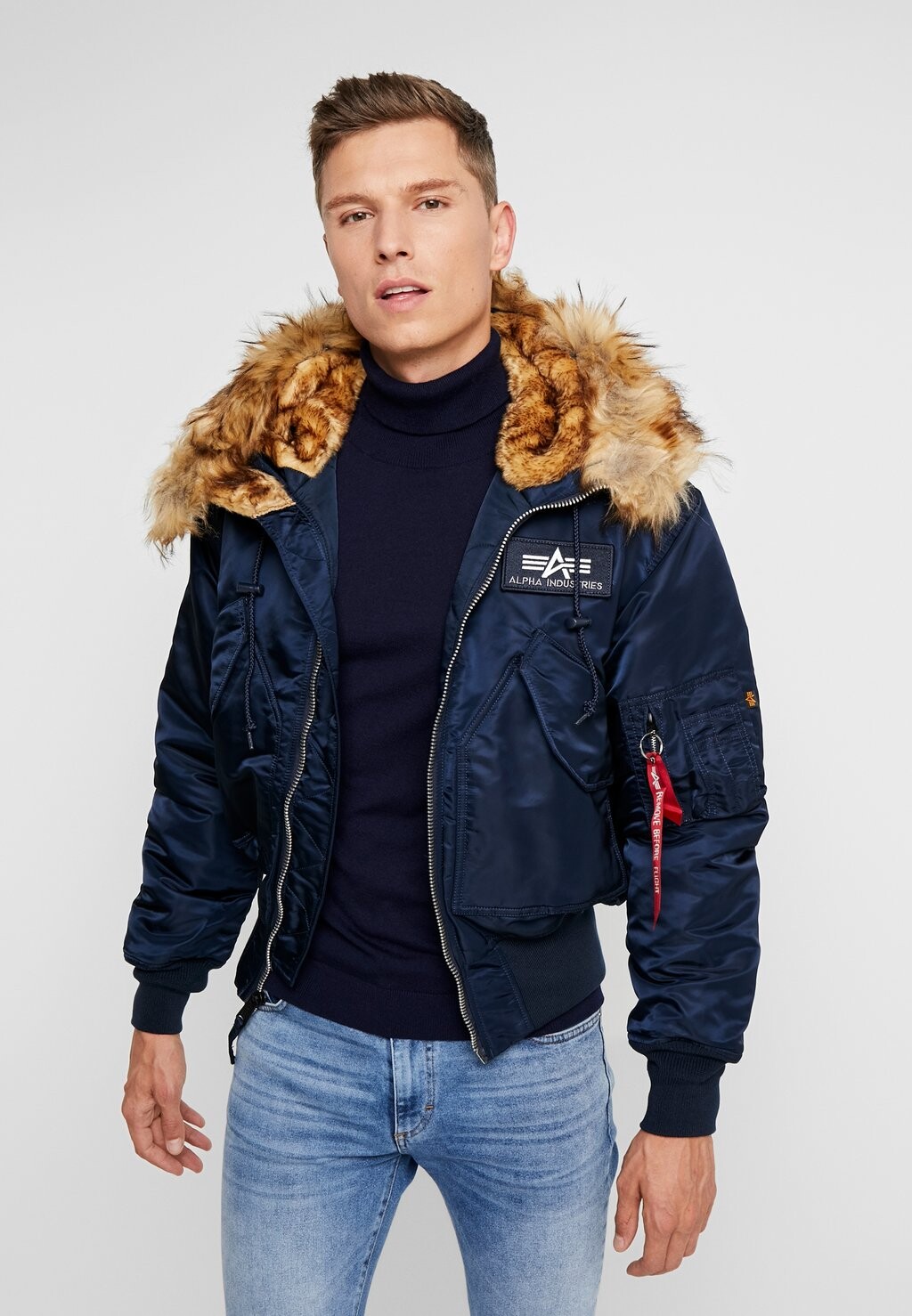 

Куртка Alpha Industries 45P HOODED CUSTOM, цвет rep blue